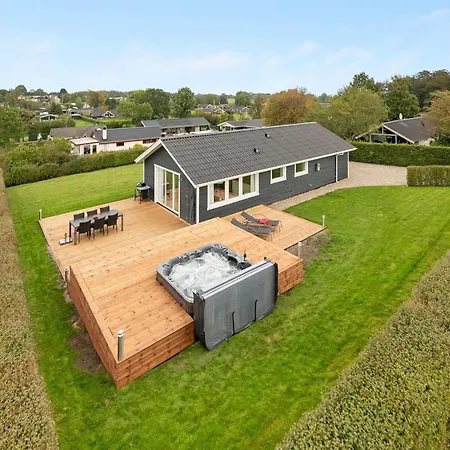 Vakantiehuis Serey - 500m From The Sea By Interhome